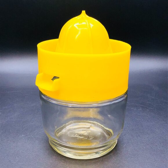 Vintage 70s GEMCO Yellow Citrus Juicer: Glass Jar - Manual Reamer Juice Press - Picture 1 of 13